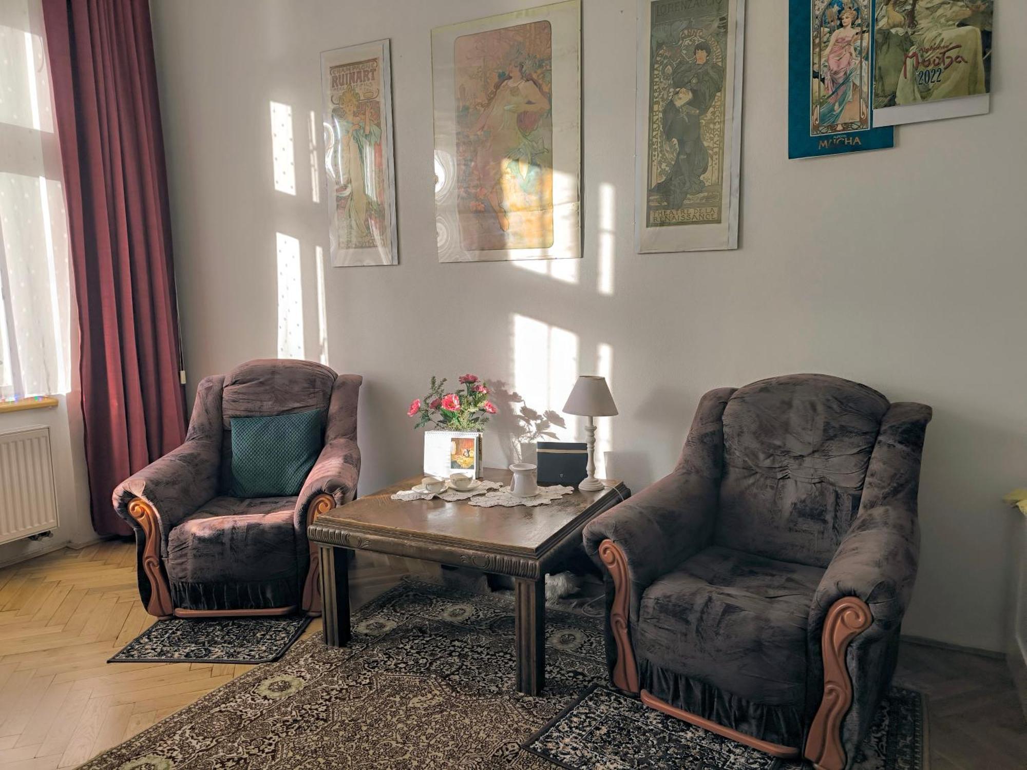 Apartamento Valentinka Minutes Away From Charles Bridge Praga Exterior foto